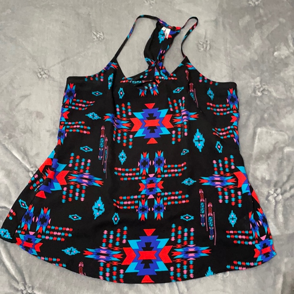 Aztec print tank